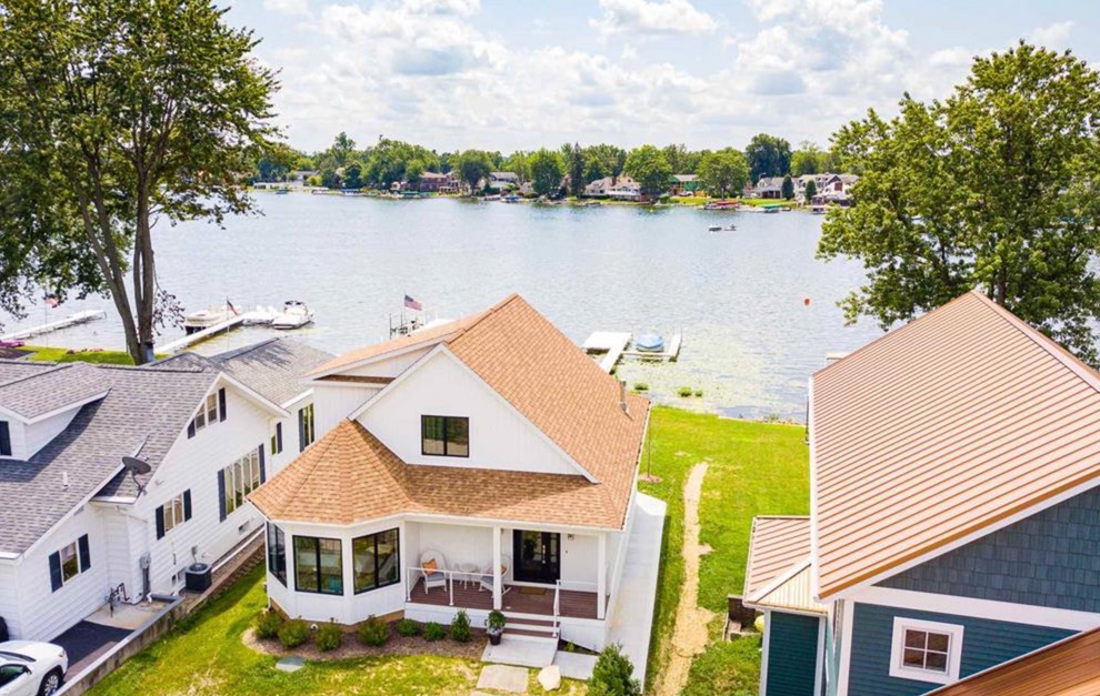 Completed Syracuse Lake spec house from above